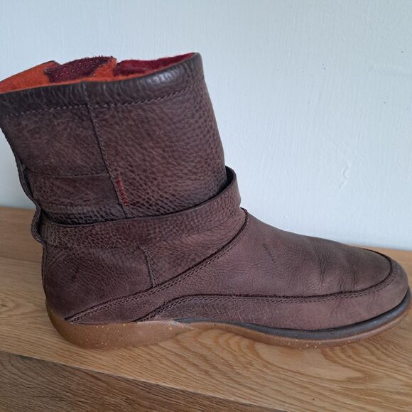 Chaco Hopi Boots Women’s 8 Brown Leather Wool Lined Ankle Pull On Chelsea Comfy - Picture 6 of 11